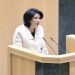 პრეზიდენტი – ვერ შევეგუები იმას, რომ ამ გზაგასაყარზე კინკლაობის, ქიშპობის, მტრობის, დამღუპველი დაპირისპირებისა და პოლარიზაციის დასრულების მაგივრად, აქ შეკრებილნი ივიწყებთ იმას, რაც ასახულია ჩვენს გერბზე: „ძალა ერთობაშია“!