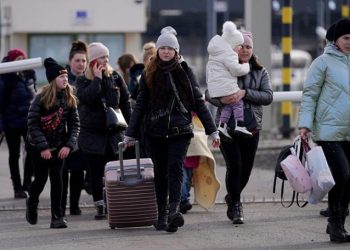 ვარშავა და კრაკოვი უკრაინიდან ლტოლვილებს ვეღარ მიიღებენ