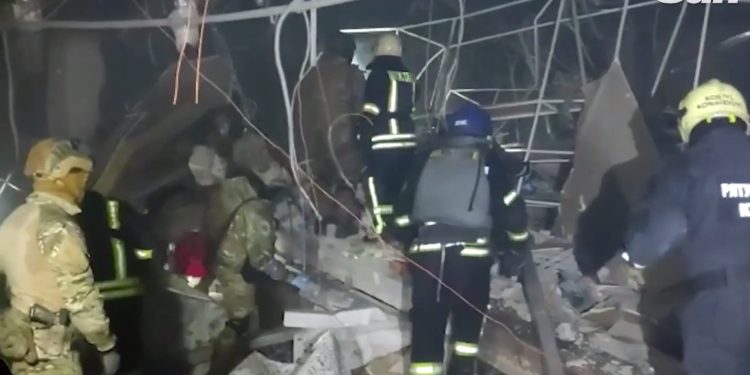 რუსული ძალების მიერ კიევში სავაჭრო ცენტრის დაბომბვის შედეგად დაღუპულთა რაოდენობა 8-მდე გაიზარდა