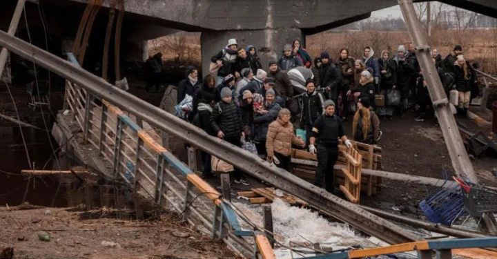 უკრაინის შს მინისტრის მრჩეველი – რუსულ მხარეს სურს მოაწყოს ე.წ. ჰუმანიტარული დერეფნები რუსეთსა და ბელარუსში, რათა უკრაინელები ტყვედ აიყვანოს