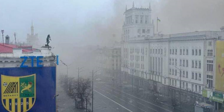 ხარკოვში საკრებულოს შენობა დაბომბეს