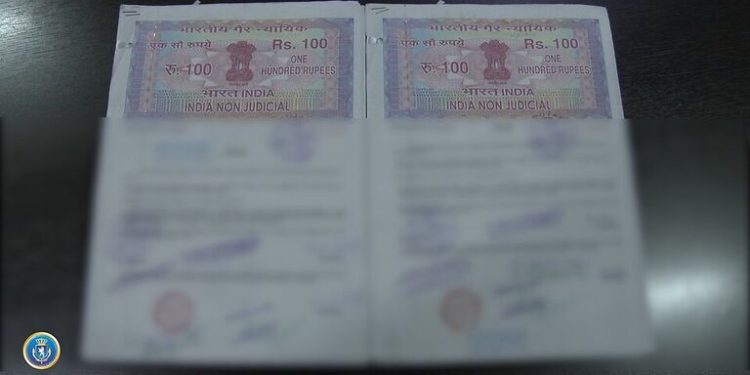 დოკუმენტის გაყალბებისა და თაღლითობის საქმეზე ორი პირი დააკავეს