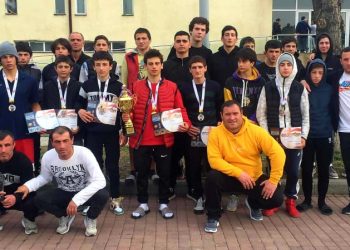 ერთი ოქრო, ორი ვერცხლი და სამი ბრინჯაო საქართველოს პირველობიდან – ოზურგეთელი მოჭიდავეების წარმატება