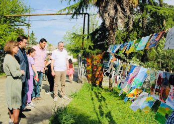 ,,სააღდგომო გამოფენა” ჩოხატაურის სამხატვრო სკოლაში