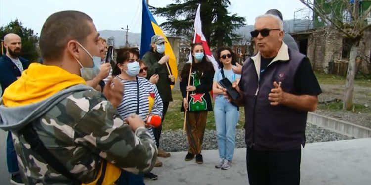 ვიდეო – საპროტესტო აქცია ალტ–ინფოს ჩოხატაურის ოფისთან