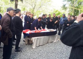 უკრაინაში დაღუპული ქართველი მებრძოლი, ალიკა ცაავა წალენჯიხაში, საკუთარ სახლში გადაასვენეს