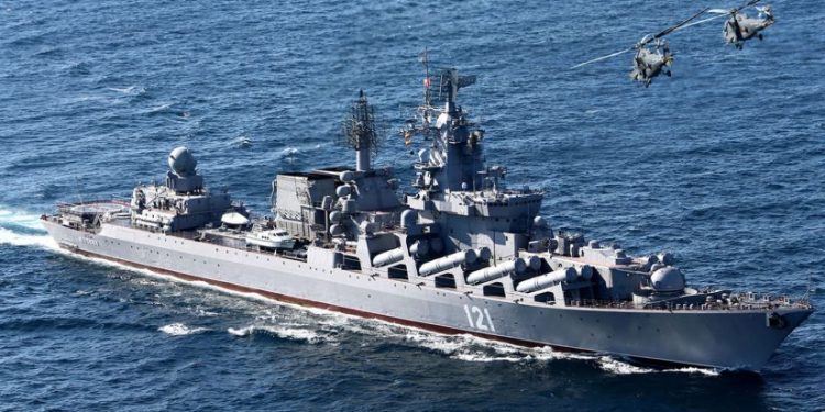 “კრეისერი “მოსკოვი” შტორმის დროს ბუქსირებისას ჩაიძირა” – რუსეთის თავდაცვა