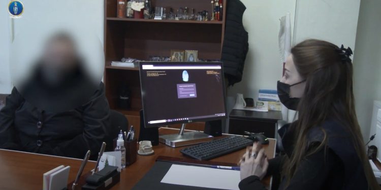 საგამოძიებო სამსახურმა თაღლითობის ბრალდებით ერთი პირი დააკავა