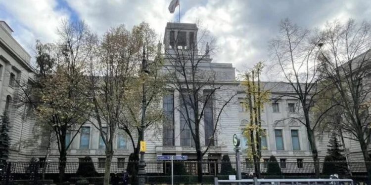 გერმანია და საფრანგეთი ქვეყნიდან რუს დიპლომატებს აძევებენ