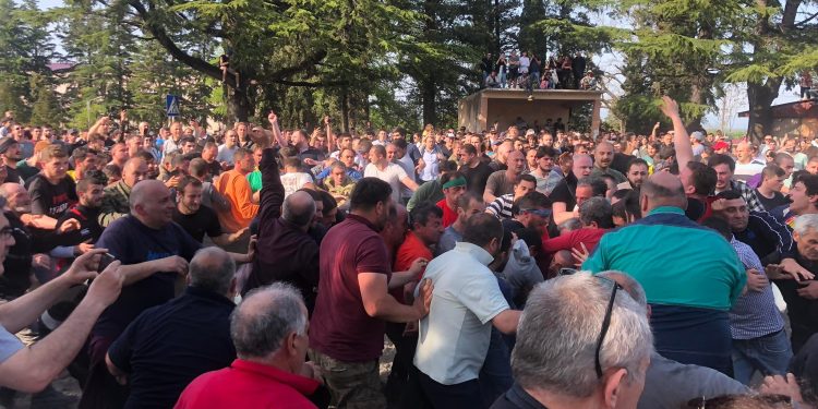 ვიდეო – შუხუთში აღდგომის დღესასწაული ტრადიციული ლელობურთით აღინიშნა