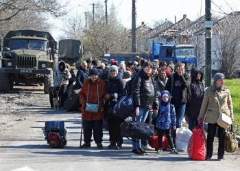 Reuters – მშვიდობიანი მოქალაქეების მცირე ჯგუფმა მარიუპოლის დატოვება შეძლო