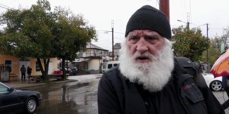 ალტ-ინფოს ოფისის კურთხევის გამო მღვდელს მსახურება დროებით შეუჩერდა