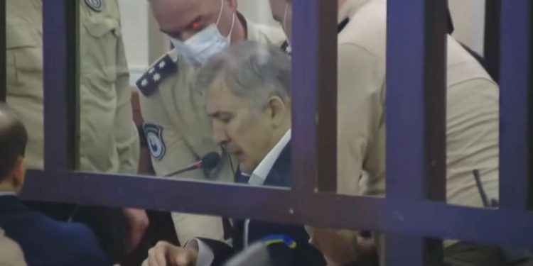 მიხეილ სააკაშვილი სასამართლო პროცესზე შეუძლოდ გახდა და ექიმის დახმარება მოითხოვა