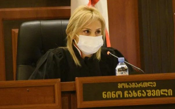 მოსამართლე – სასამართლო ავალდებულებს პენიტენციური სამსახურის გენერალურ დირექტორს, უზრუნველყოს მიხეილ სააკაშვილისთვის სათანადო, ადეკვატური სამედიცინო მომსახურების გაწევა