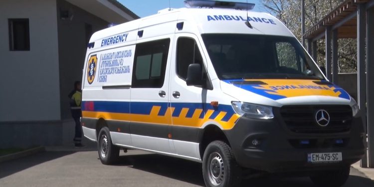 ოზურგეთის სასწრაფო დახმარების რაიონულ სამსახურს ახალი რეანიმობილი გადაეცა