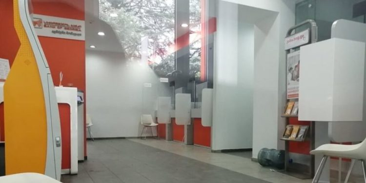 სამგორის რაიონში საქართველოს ბანკი დააყაჩაღეს