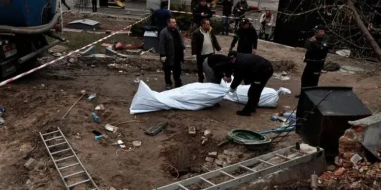 კიევთან ახლოს ათობით ადამიანის ცხედარი აღმოაჩინეს