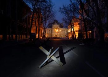 უკრაინა აცხადებს, რომ ოდესაში საცხოვრებელ უბანს სამი რუსული რაკეტა ესროლეს, რასაც მსხვერპლი მოჰყვა