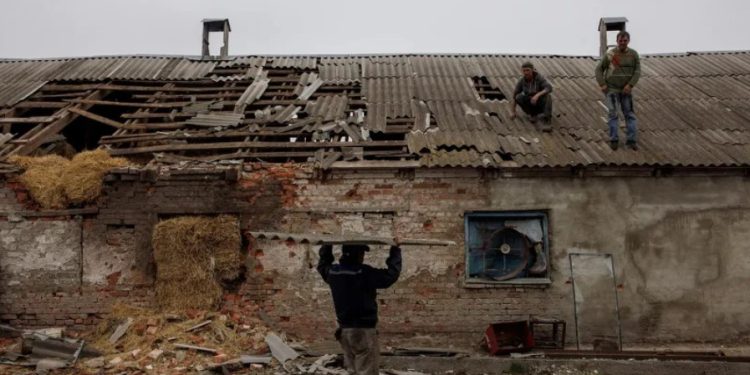 ხარკოვის ოლქში სარაკეტო თავდასხმის შედეგად ორი ადამიანი დაიღუპა, არიან დაშავებულები