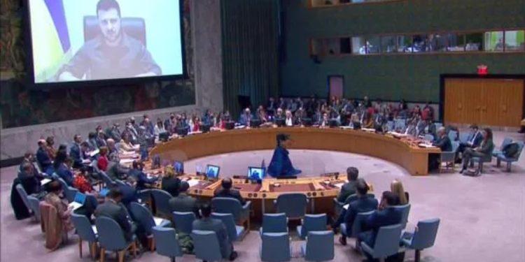 ზელენსკი გაეროს – რუსი სამხედროები ეძებდნენ და მიზანმიმართულად კლავდნენ ყველას, ვინც ჩვენს ქვეყანას ემსახურებოდა