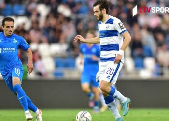 ბათუმში „ნაპოლის“ წარმომადგენლები ჩამოვიდნენ და კვარაცხელიასთან კონტრაქტი გააფორმეს