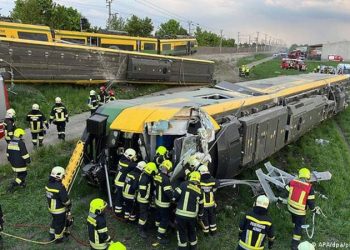 ავსტრიაში მატარებელი ლიანდაგიდან გადავიდა, დაიღუპა ერთი და დაშავდა რამდენიმე პირი