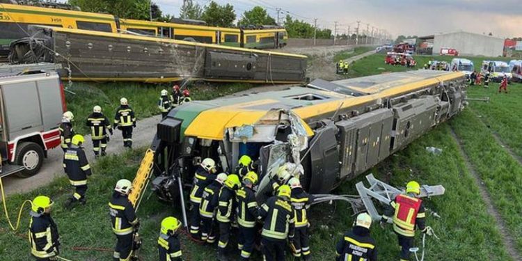 ავსტრიაში მატარებელი ლიანდაგიდან გადავიდა, დაიღუპა ერთი და დაშავდა რამდენიმე პირი