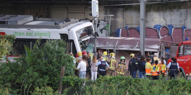 ბარსელონასთან სარკინიგზო ავარიის შედეგად დაიღუპა ერთი და დაშავდა ათობით ადამიანი