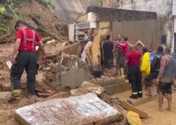 ვიდეო – ბრაზილიაში წყალდიდობას სულ მცირე 35 ადამიანი ემსხვერპლა