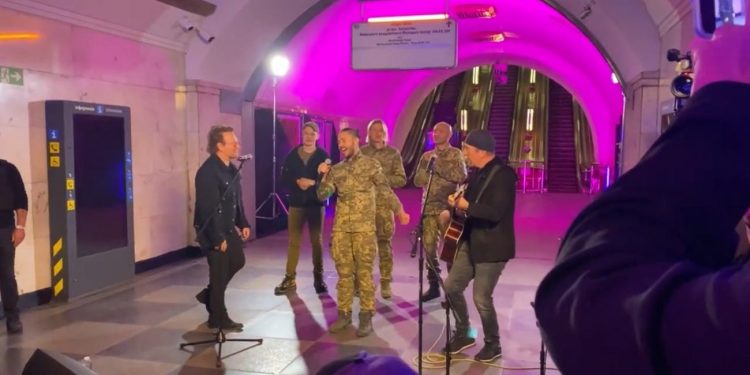 ბონომ კიევის მეტროში იმღერა