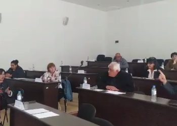 ვიდეო – დაპირისპირება ლანჩხუთის საკრებულოს სხდომაზე