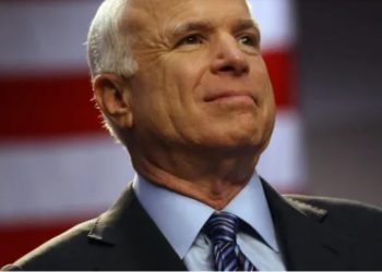 აშშ-ის მოქალაქეებს შორის, რომელთაც რუსეთმა ქვეყანაში შესვლა აუკრძალა, გარდაცვლილი პირებიც არიან, მათ შორის ჯონ მაკკეინი