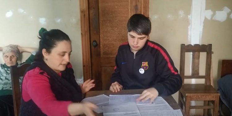 ძიმითში მცხოვრები, ფინანსურად შეჭირვებული ოჯახი ოზურგეთის მერს მიმართავს
