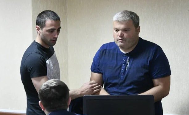 ავტობუსში ცოლის მკვლელობაში ბრალდებულ კაცს პატიმრობა შეეფარდა