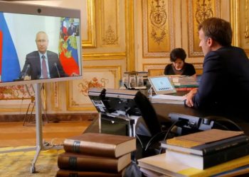 პუტინმა მაკრონს განუცხადა, რომ მოსკოვი ღიაა დიალოგისთვის მიუხედავად უკრაინის ხელისუფლების არათანმიმდევრულობისა