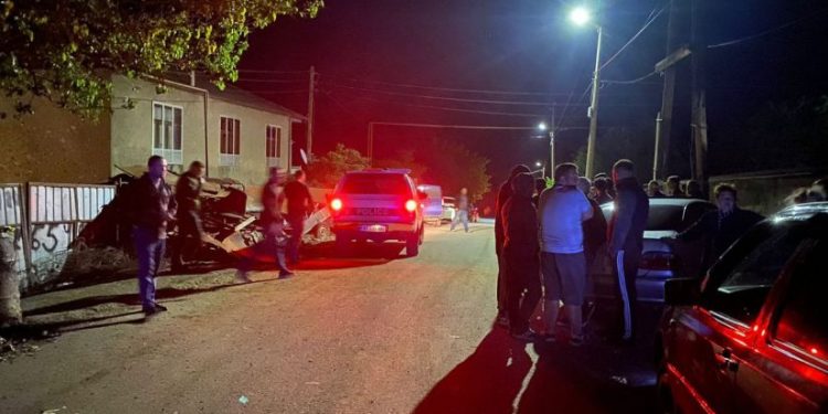 კაცმა, რომელმაც თელავში 1 ადამიანი მოკლა და 2 დაჭრა, შემთხვევით საკუთარ შვილსაც ესროლა – ახალი დეტალები