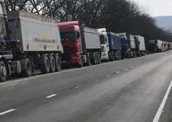 მალფუჭებად პროდუქტს, რომელიც ლარსის გამშვები პუნქტის გავლით ქვეყნიდან გააქვთ, მწვანე სტატუსი მიენიჭება და სატვირთო მანქანებს რიგში დგომა არ მოუწევთ