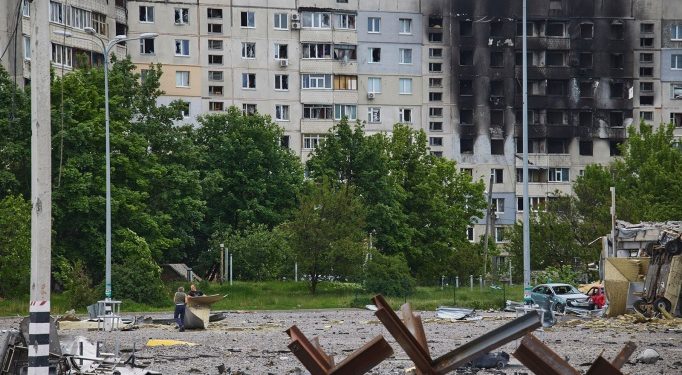 რუსების მიერ ხარკივის ოლქში დაბომბვას 9 ადამიანი ემსხვერპლა, მათ შორის 5 თვის ბავშვი