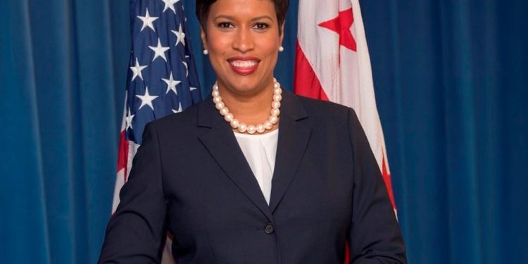 ვაშინგტონის მერის გადაწყვეტილებით, 26 მაისი აშშ-ის დედაქალაქში საქართველოს დამოუკიდებლობის დღედ გამოცხადდა