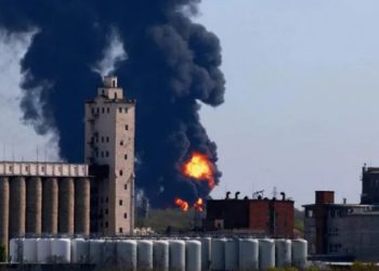 ოკუპირებულ მაკეევკაში ნავთობის საცავში, რომელიც რუსეთის ჯარებს ამარაგებს, ხანძარი გაჩნდა