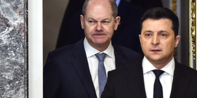 ზელენსკიმ გერმანიის კანცლერი, ოლაფ შოლცი 9 მაისს კიევში მიიწვია