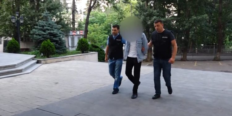 თბილისში მომხდარი განზრახ მკვლელობის ფაქტზე სამი პირი დააკავეს