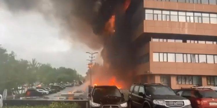 ვიდეო – მოსკოვში ბიზნეს ცენტრი იწვის