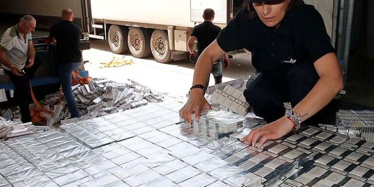 სამართალდამცველებმა დაახლოებით ნახევარი მილიონი ლარის ღირებულების არადეკლარირებული სიგარეტი ამოიღეს