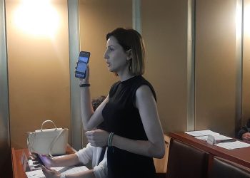 ოზურგეთის საკრებულოს სხდომა ერთიანი ნაციონალური მოძრაობის წევრის განცხადებით გაიხსნა