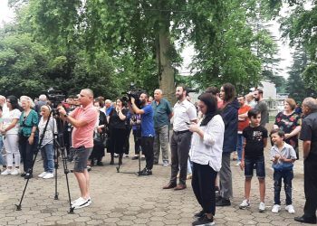 ,,ევროპისკენ”, ,,თავისუფლებისკენ” – აქცია ოზურგეთში, ჭადრების ბაღში