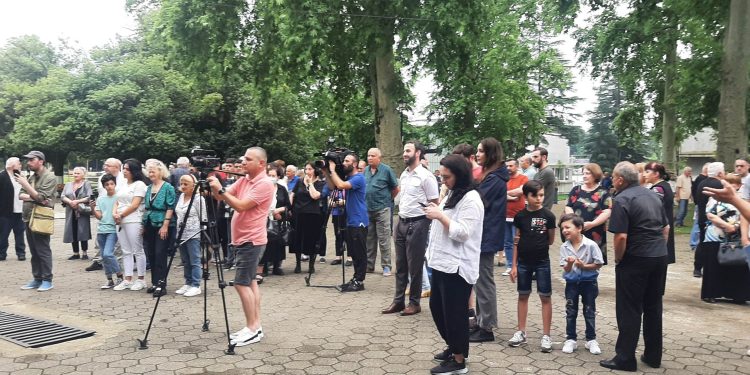 ,,ევროპისკენ”, ,,თავისუფლებისკენ” – აქცია ოზურგეთში, ჭადრების ბაღში