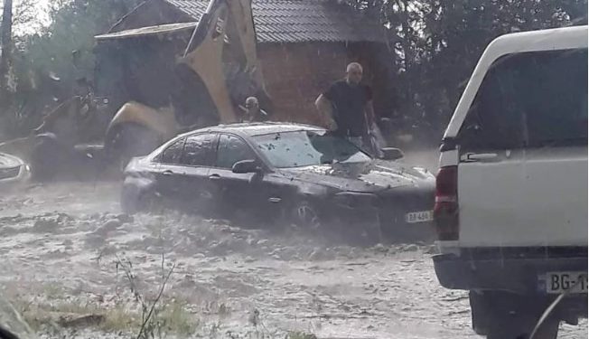 საგურამოში უხვმა ნალექმა პრობლემები შექმნა