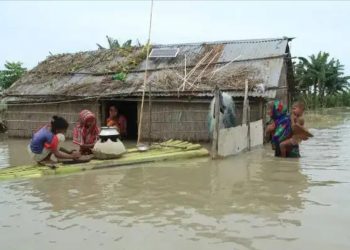 ვიდეო – ინდოეთსა და ბანგლადეშში წყალდიდობას 42 ადამიანი ემსხვერპლა