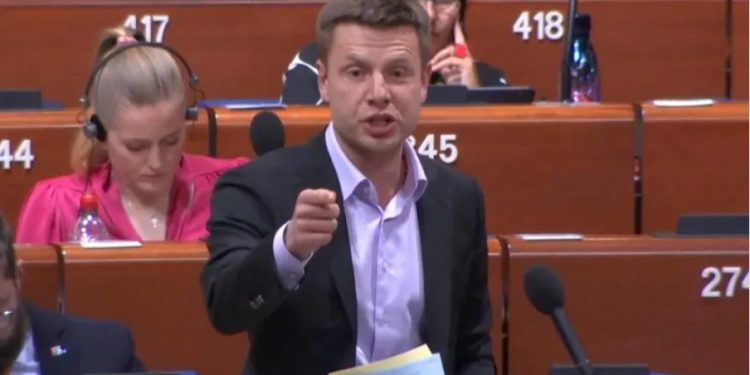 “მიანიჭეთ კანდიდატის სტატუსი საქართველოსაც, არ დაუშვათ, რომ ქართველი ხალხი ერთი ოლიგარქის მძევალი იყოს” – გონჩარენკო ევროპის საბჭოს ასამბლეაზე